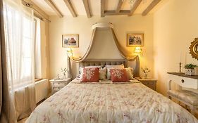 Le Clos Des Roses Chambres Et Tables D Hotes